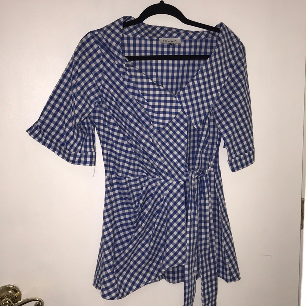 EUC Size 8 Closet London Brand Gingham Wrap Top
